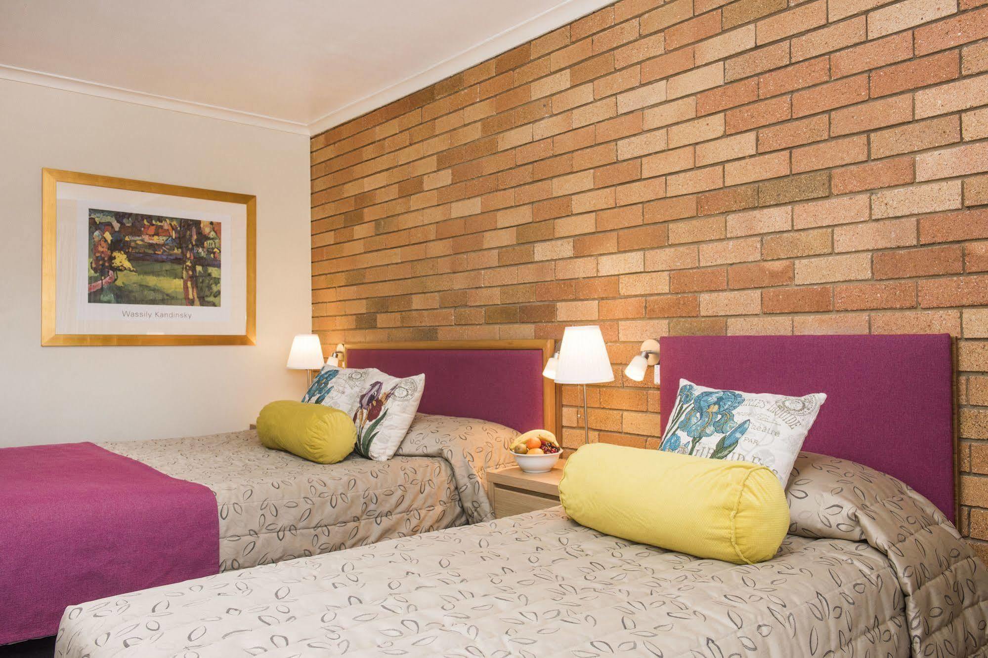 מודגי Ningana Motel מראה חיצוני תמונה